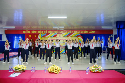 Liên đội THCS Nguyễn Văn Cừ đăng cai tổ chức điểm cấp thành phố Ngày hội "Thiếu nhi vui khoẻ - Tiến bước lên Đoàn" năm học 2023 - 2024