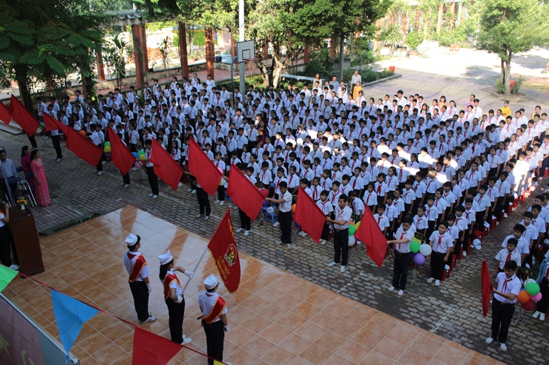 Quang cảnh buổi lễ khai trường năm học 2017- 2018