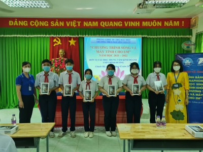 Chương trình "Sóng và máy tính cho em" năm học 2021-2022