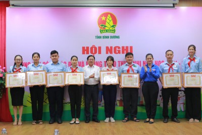 Liên đội THCS Nguyễn Văn Cừ đạt thành tích xuất sắc trong công tác đội và phong trào thiếu nhi năm học 2021-2022