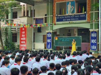 Liên đội THCS Nguyễn Văn Cừ Sinh hoạt “Ngày pháp luật nước CHXHCN Việt Nam 9/11” năm 2022