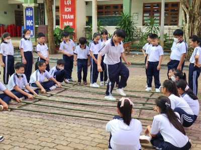 Liên đội THCS Nguyễn Văn Cừ thực hiện chủ đề cao điểm tuần 5 "Vận động khỏe mạnh - Rèn luyện kỹ năng" (12/03/2023 - 19/03/2023)