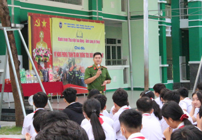 Chuyên đề tổ tiếng Anh "Fun With English" năm học 2024 - 2025