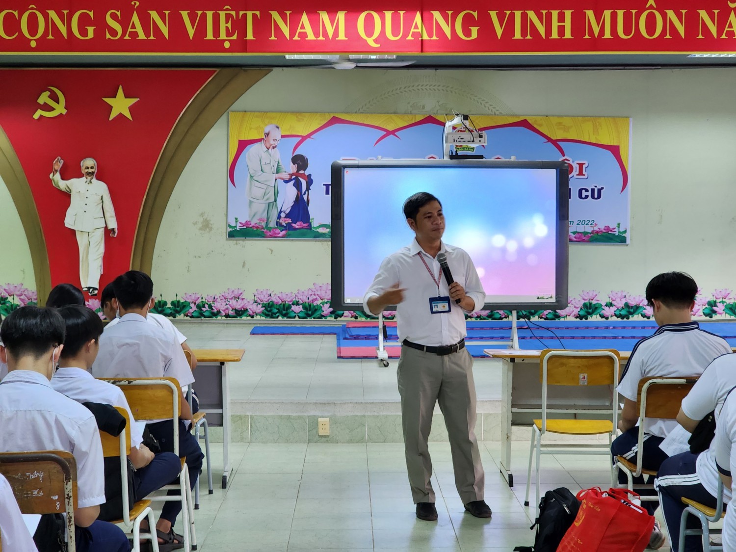 Trường Cao đẳng Việt Nam - Hàn Quốc tư vấn hướng nghiệp tuyển sinh lớp 10 năm học 2023-2024