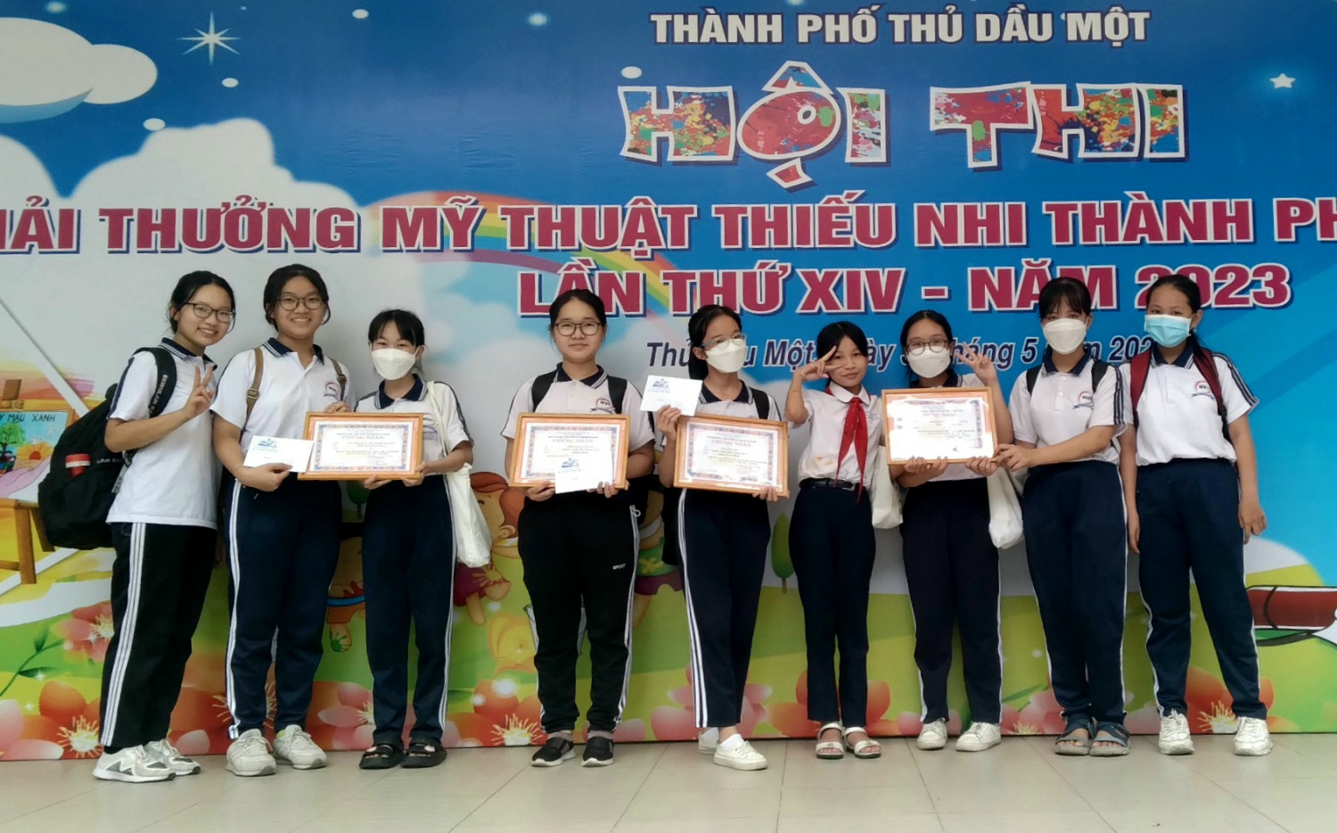 Tham gia Hội thi "Giải thưởng Mỹ thuật thiếu nhi" thành phố Thủ Dầu Một lần thứ XIV năm 2023